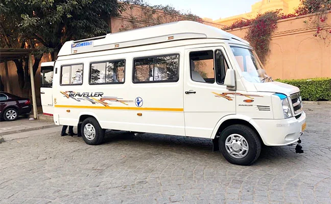 luxury tempo traveller jaipur